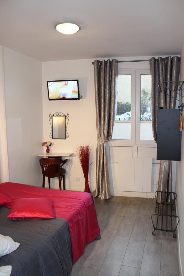 Le Kleber Hotel Montreuil  Luaran gambar